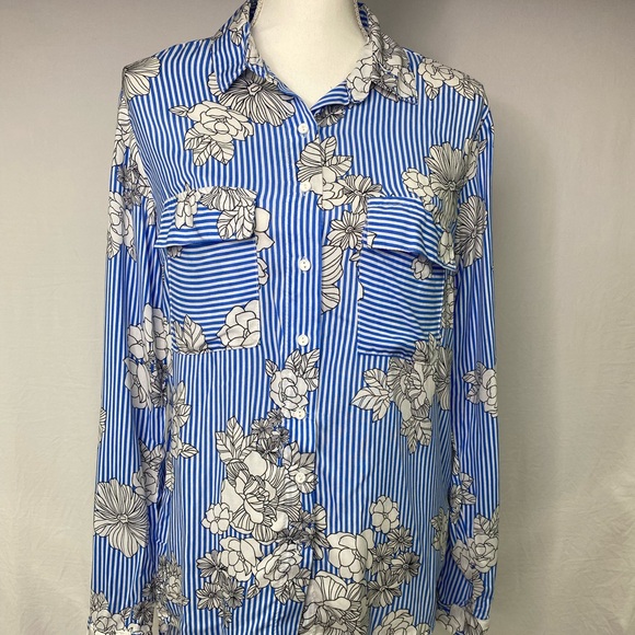 New Look Tops - NWOT, Blouse,New Look ,Size Medium ,Blue /white color/flowers